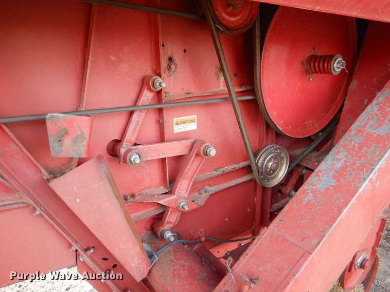 image for item FG9888 1998 Case IH 2388 combine