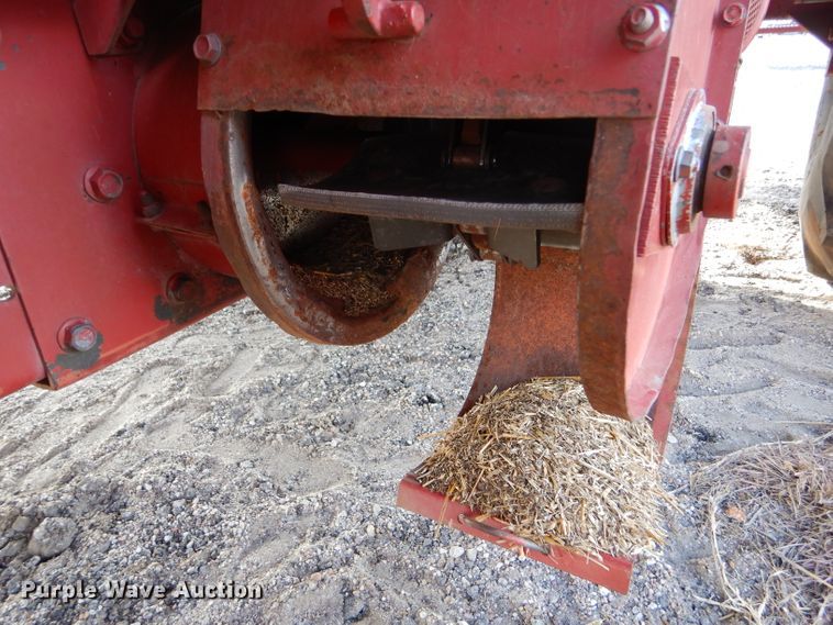 image for item FG9888 1998 Case IH 2388 combine