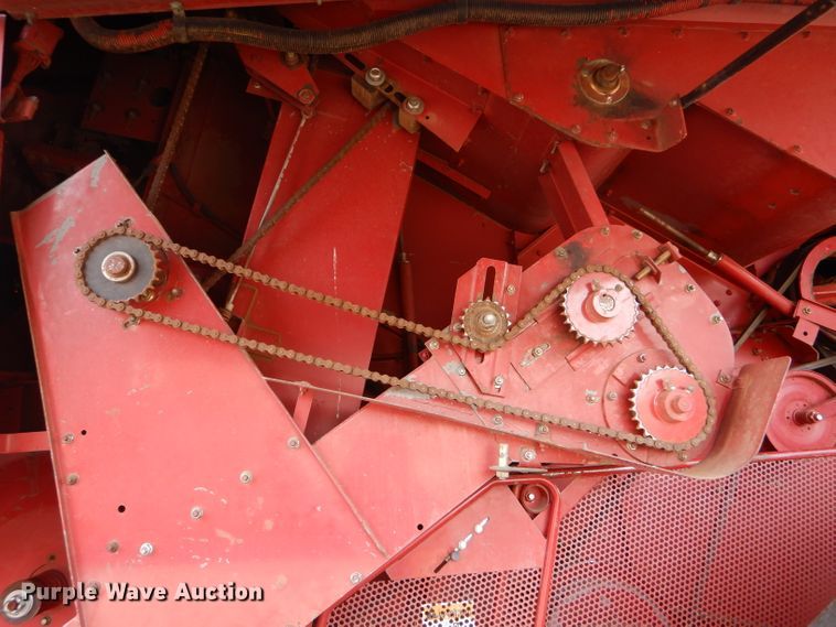 image for item FG9888 1998 Case IH 2388 combine