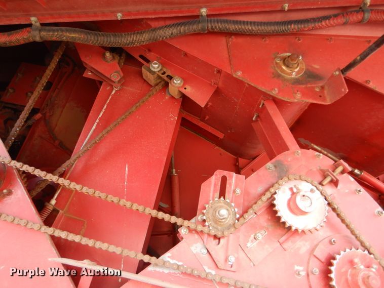 image for item FG9888 1998 Case IH 2388 combine