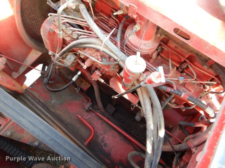 image for item FG9888 1998 Case IH 2388 combine