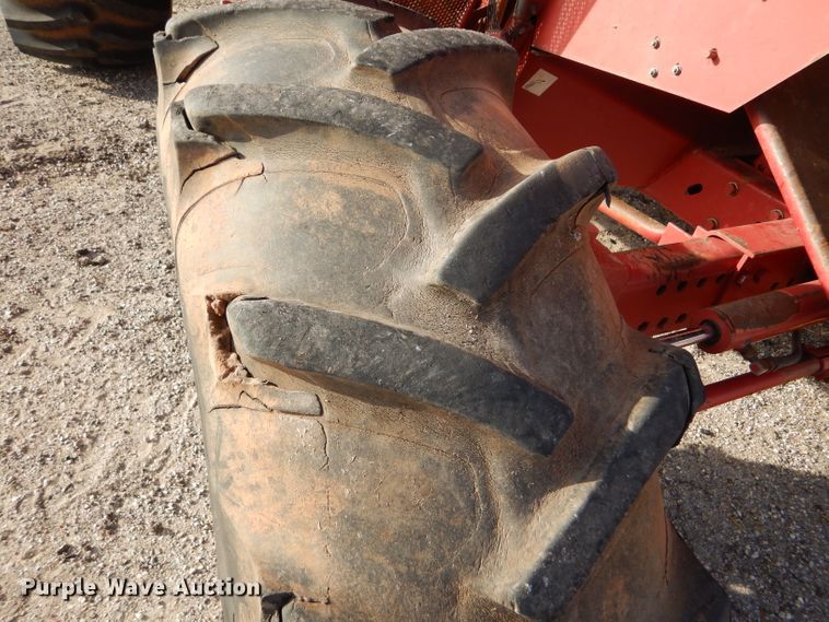 image for item FG9888 1998 Case IH 2388 combine