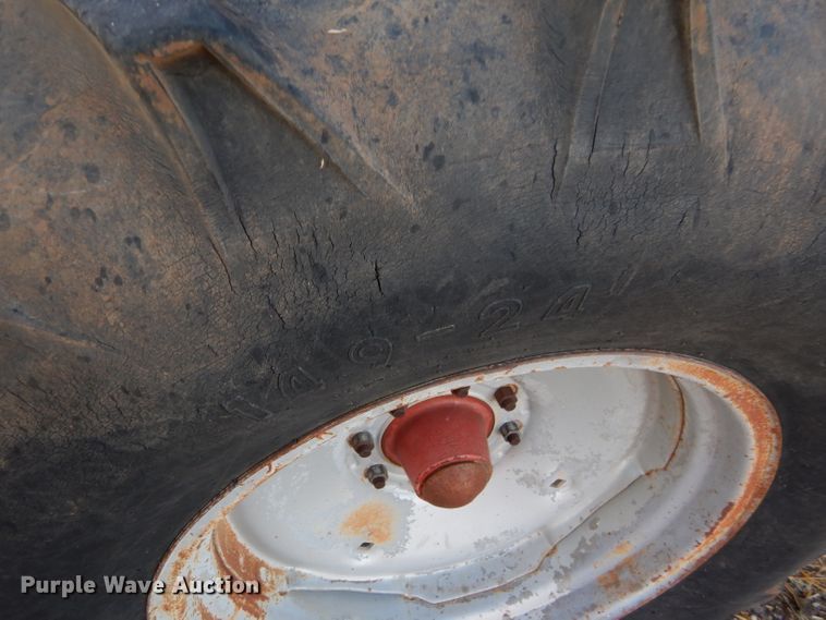 image for item FG9888 1998 Case IH 2388 combine