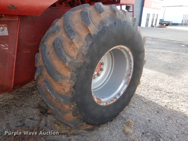 image for item FG9888 1998 Case IH 2388 combine