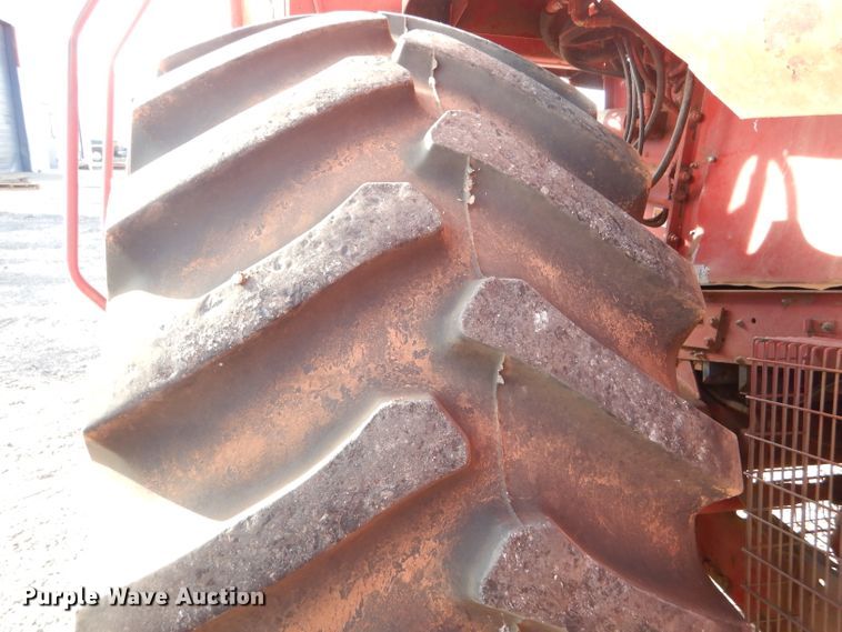 image for item FG9888 1998 Case IH 2388 combine