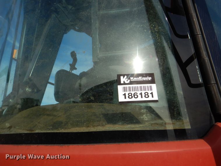 image for item FG9888 1998 Case IH 2388 combine