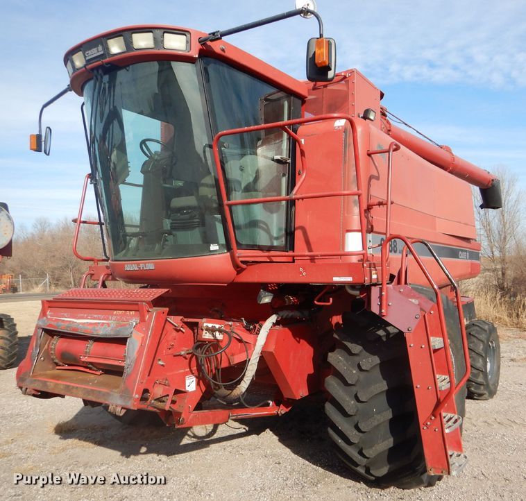 image for item FG9889 1996 Case IH 2188 combine