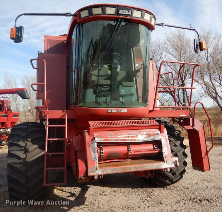 image for item FG9889 1996 Case IH 2188 combine