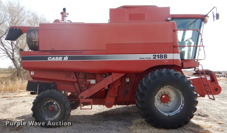 image for item FG9889 1996 Case IH 2188 combine