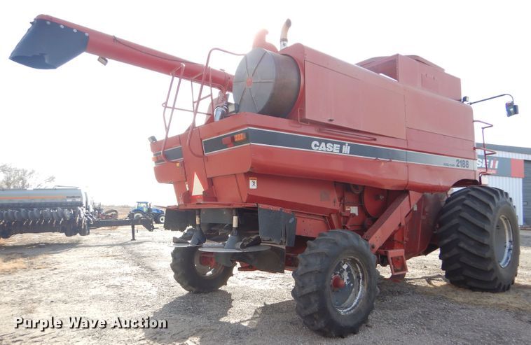 image for item FG9889 1996 Case IH 2188 combine