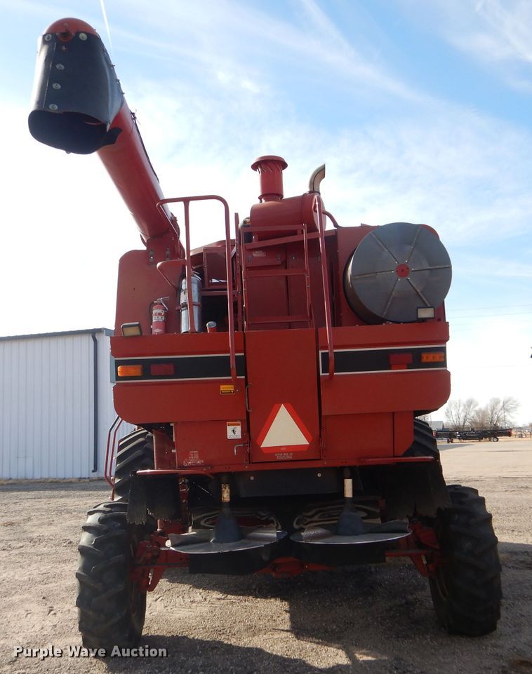 image for item FG9889 1996 Case IH 2188 combine