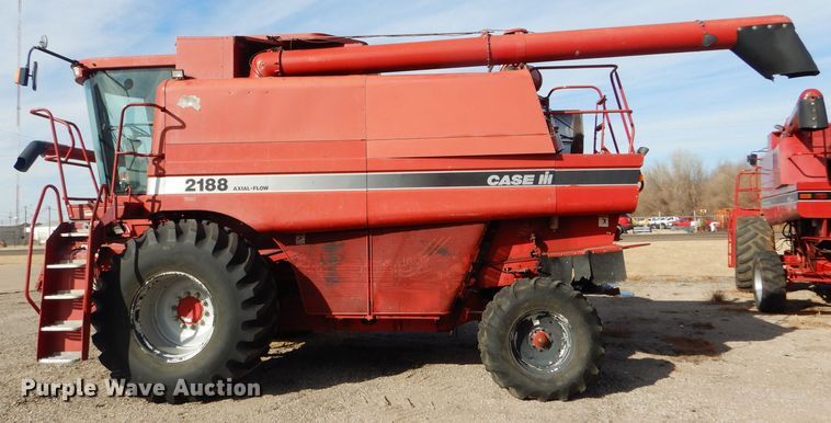 image for item FG9889 1996 Case IH 2188 combine