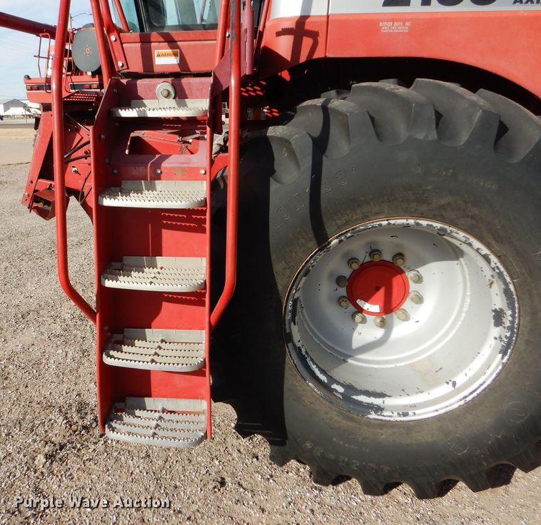 image for item FG9889 1996 Case IH 2188 combine