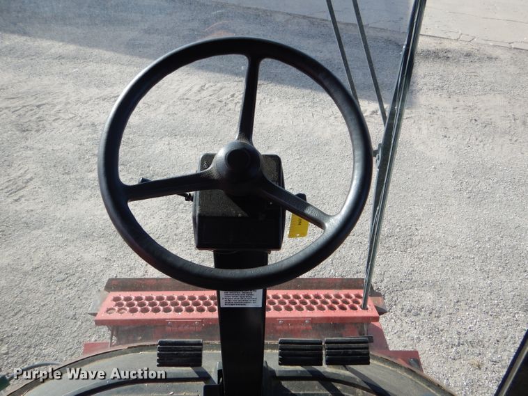 image for item FG9889 1996 Case IH 2188 combine