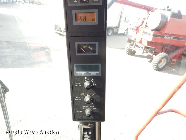 image for item FG9889 1996 Case IH 2188 combine