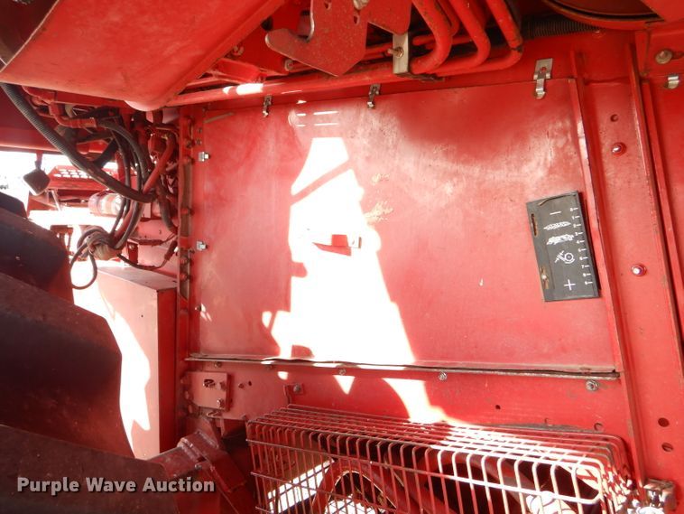 image for item FG9889 1996 Case IH 2188 combine