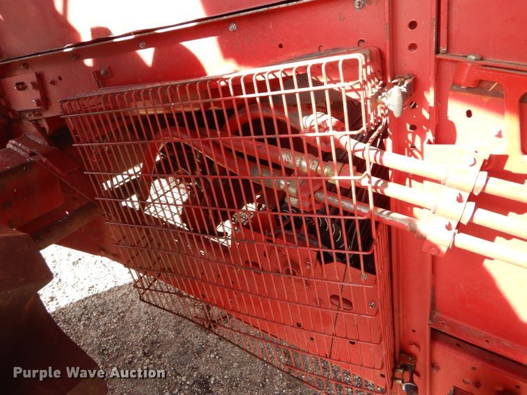 image for item FG9889 1996 Case IH 2188 combine