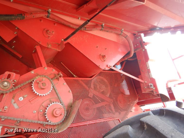 image for item FG9889 1996 Case IH 2188 combine