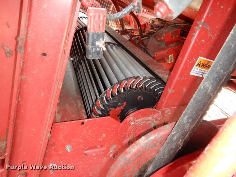 image for item FG9889 1996 Case IH 2188 combine