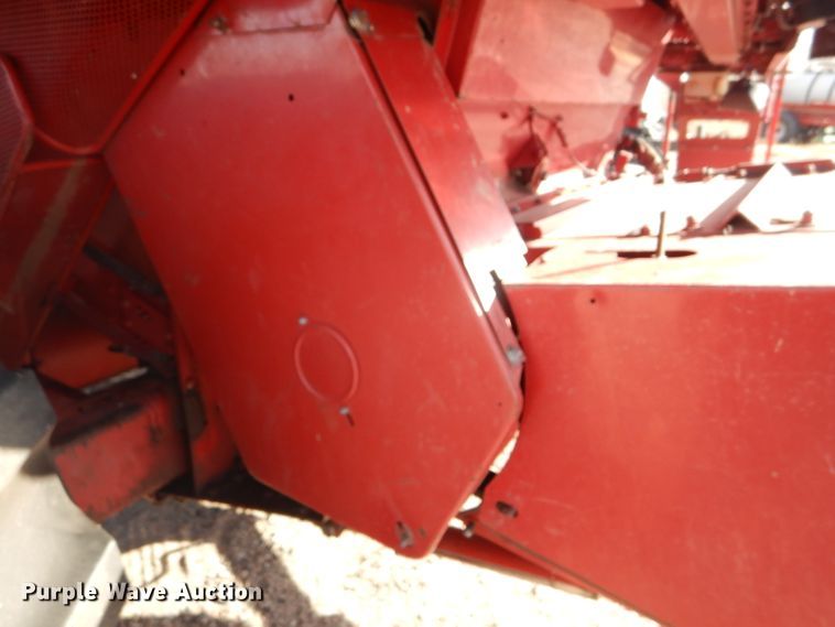 image for item FG9889 1996 Case IH 2188 combine