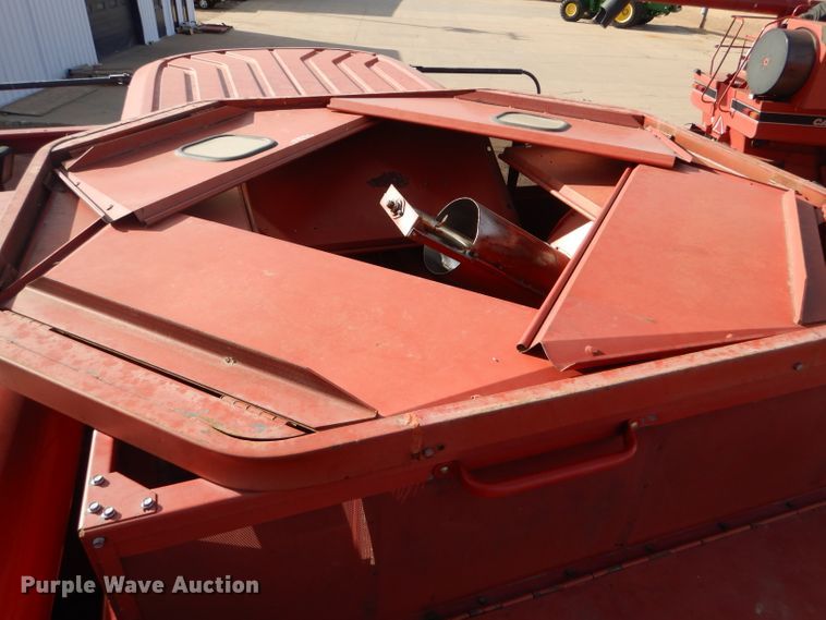 image for item FG9889 1996 Case IH 2188 combine