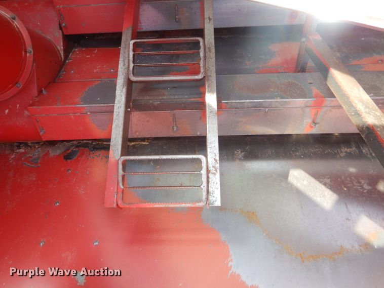 image for item FG9889 1996 Case IH 2188 combine