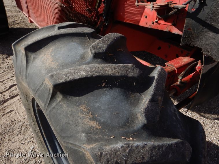 image for item FG9889 1996 Case IH 2188 combine