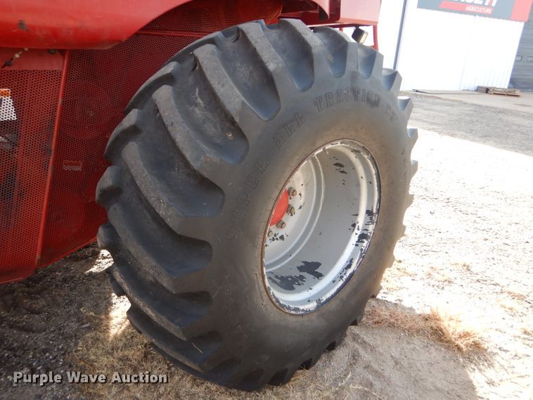 image for item FG9889 1996 Case IH 2188 combine