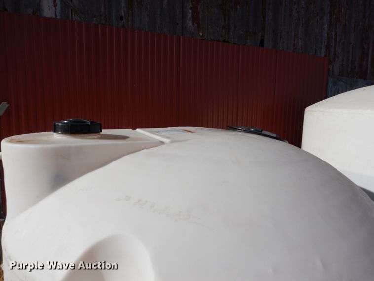 image for item FU9005 (2) poly tanks