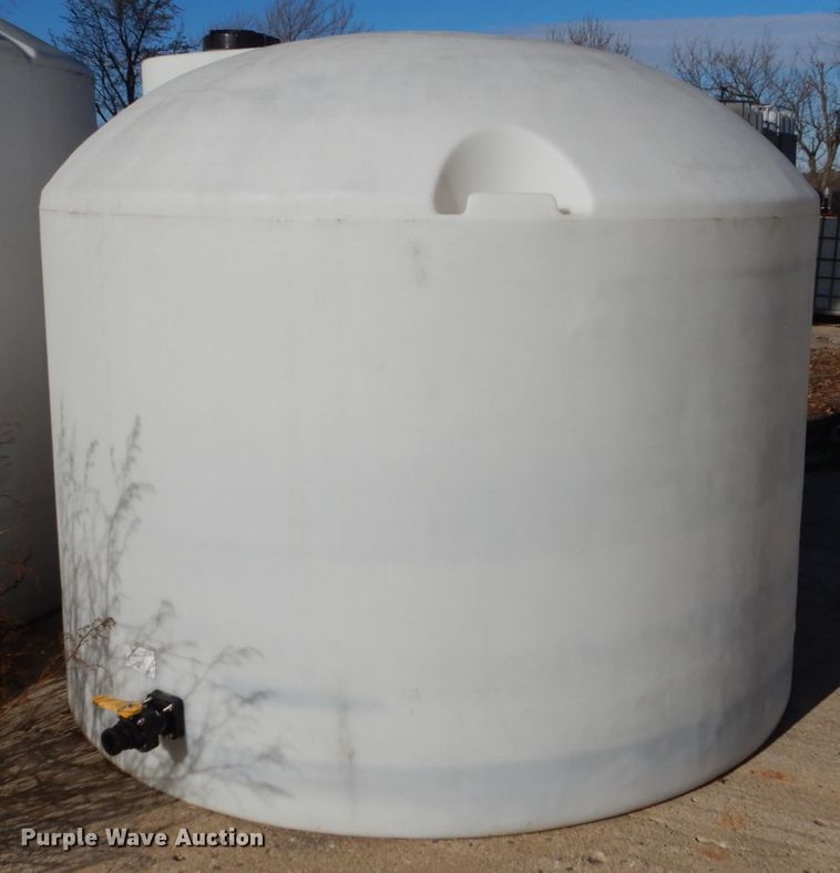 image for item FU9005 (2) poly tanks