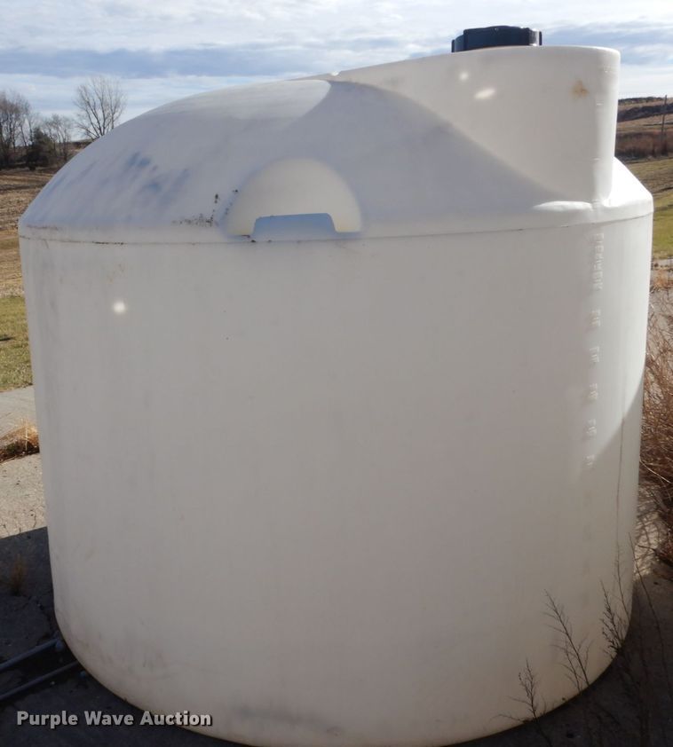 image for item FU9005 (2) poly tanks