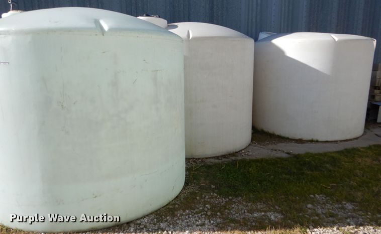 image for item FU9009 (3) poly tanks