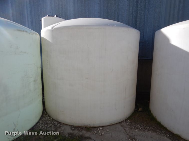 image for item FU9009 (3) poly tanks