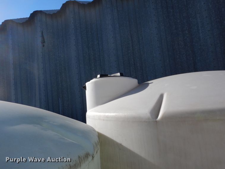 image for item FU9009 (3) poly tanks