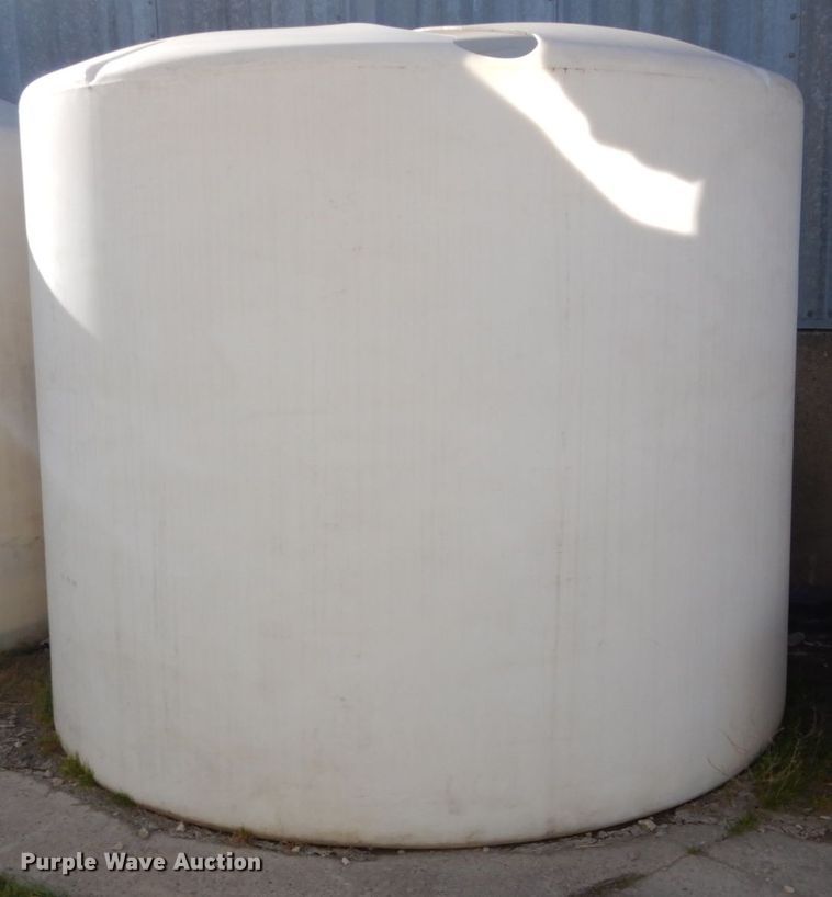 image for item FU9009 (3) poly tanks