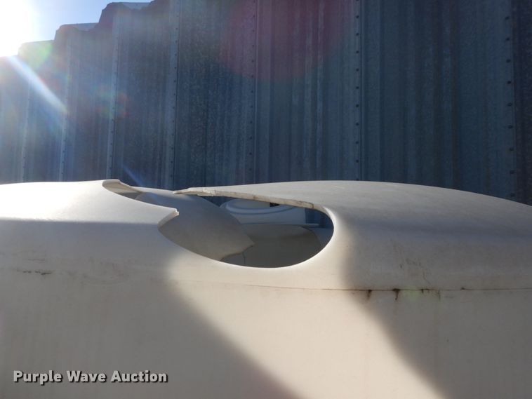 image for item FU9009 (3) poly tanks