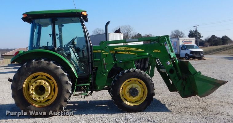 image for item FU9053 2005 John Deere 5425 MFWD tractor