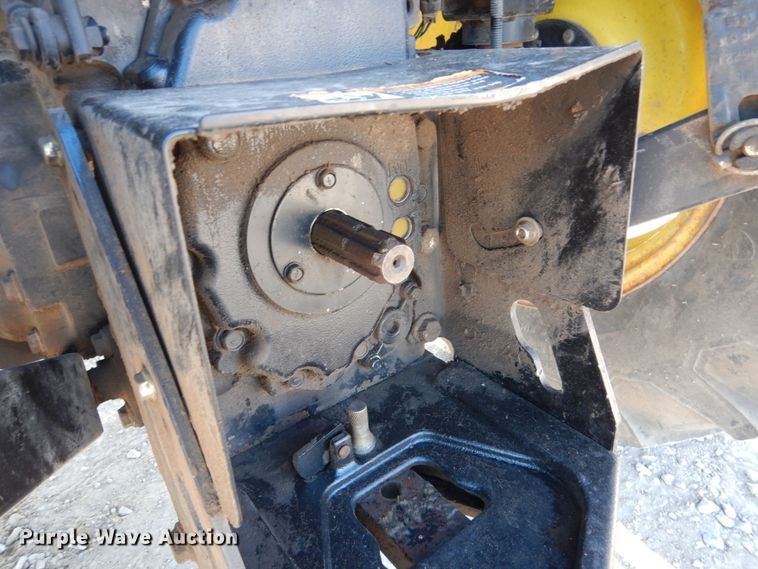 image for item FU9053 2005 John Deere 5425 MFWD tractor