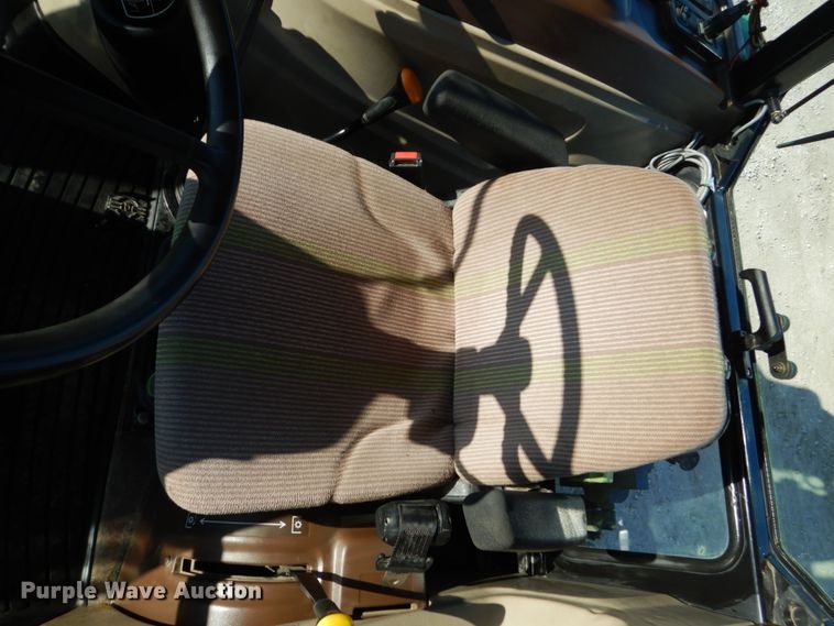 image for item FU9053 2005 John Deere 5425 MFWD tractor