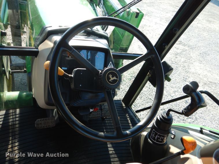 image for item FU9053 2005 John Deere 5425 MFWD tractor