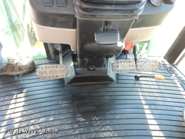 image for item FU9053 2005 John Deere 5425 MFWD tractor