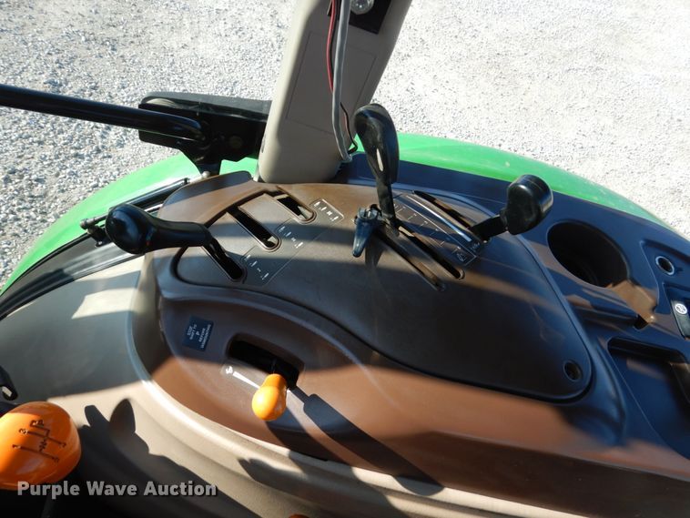 image for item FU9053 2005 John Deere 5425 MFWD tractor