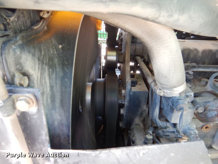 image for item FU9053 2005 John Deere 5425 MFWD tractor