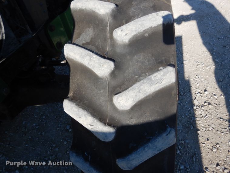 image for item FU9053 2005 John Deere 5425 MFWD tractor