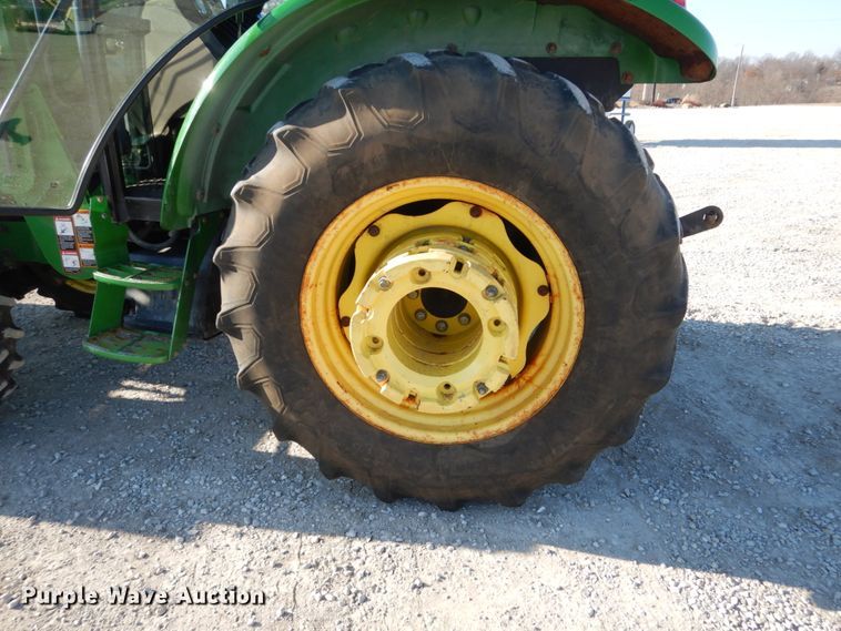 image for item FU9053 2005 John Deere 5425 MFWD tractor