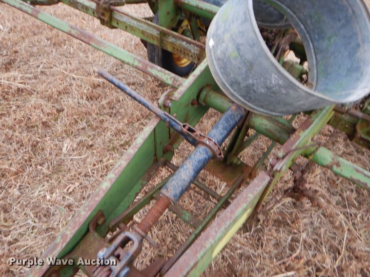 image for item GB9512 John Deere 494A planter