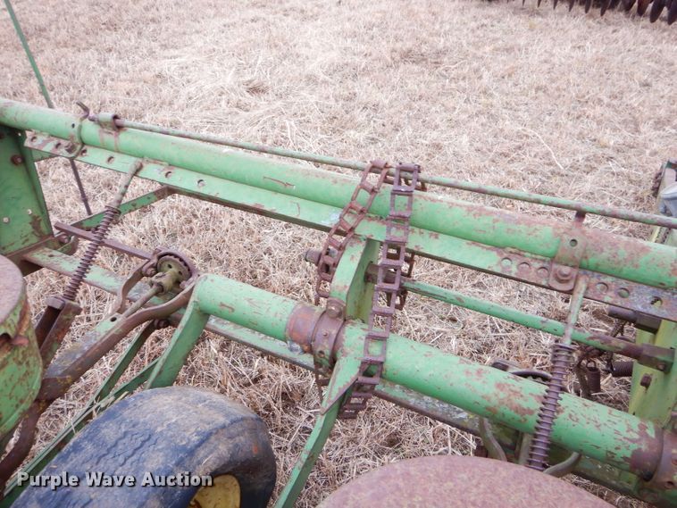 image for item GB9512 John Deere 494A planter