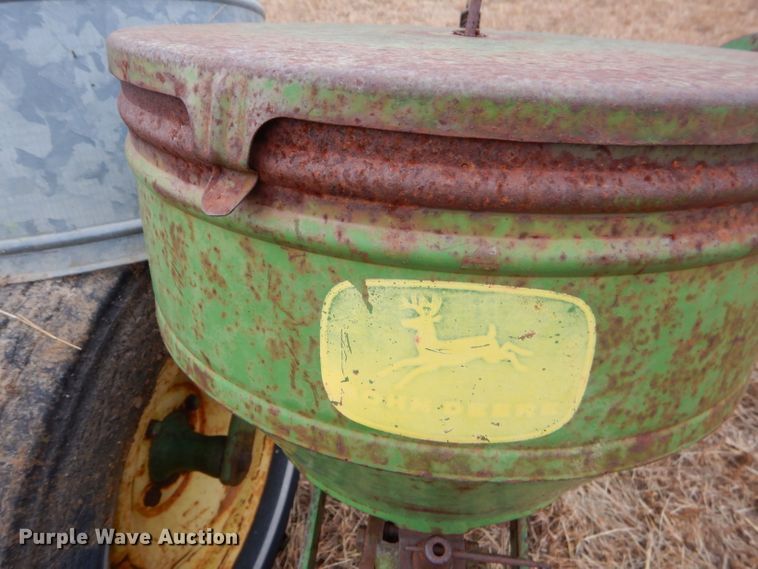 image for item GB9512 John Deere 494A planter