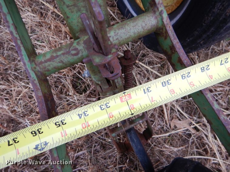 image for item GB9512 John Deere 494A planter