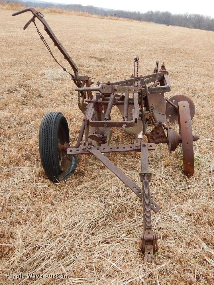 image for item GB9513 Three bottom plow